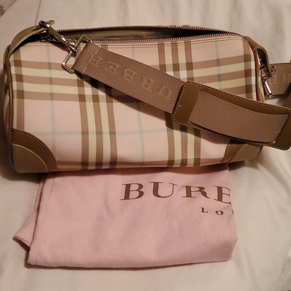 Burberry pink barrel